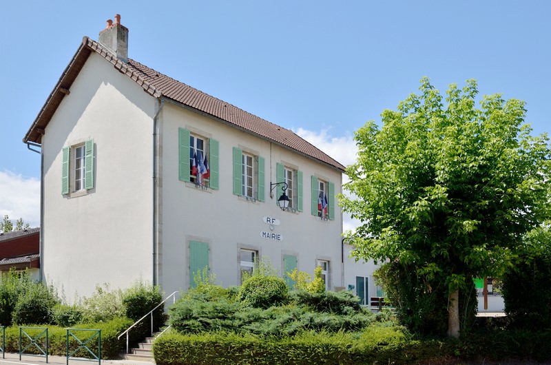 La mairie de Saulzet